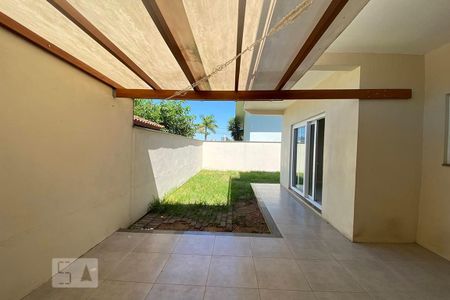 Casa para alugar com 220m², 3 quartos e 2 vagasÁrea Externa