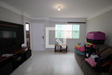 Sala de casa de condomínio à venda com 3 quartos, 161m² em Chora Menino, São Paulo