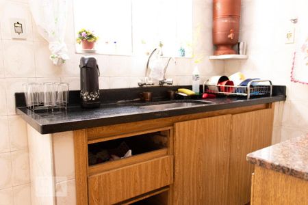 Casa à venda com 202m², 6 quartos e 2 vagasCozinha