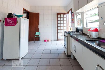 Casa à venda com 350m², 7 quartos e 4 vagas Casa à venda com 350m², 7 quartos e 4 vagasCozinha 2