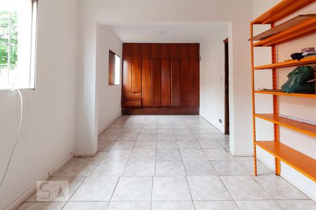 Casa à venda com 350m², 7 quartos e 4 vagas Casa à venda com 350m², 7 quartos e 4 vagasQuarto