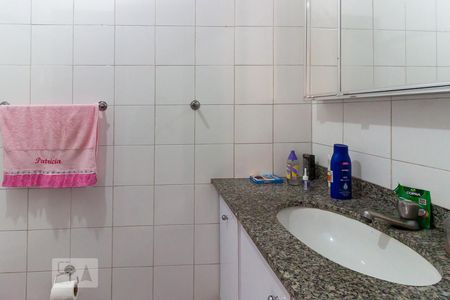 Casa à venda com 350m², 7 quartos e 4 vagas Casa à venda com 350m², 7 quartos e 4 vagasBanheiro