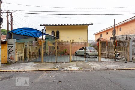 Casa à venda com 350m², 7 quartos e 4 vagas Casa à venda com 350m², 7 quartos e 4 vagasFachada