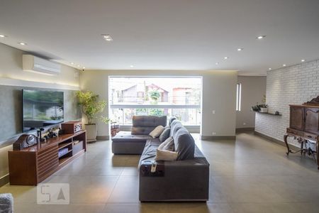 Sala de casa para alugar com 4 quartos, 400m² em Jardim Textil, São Paulo