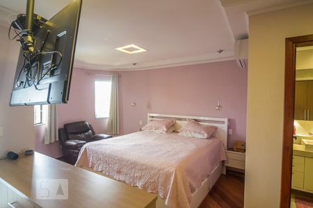 Casa à venda com 400m², 4 quartos e 8 vagasSuíte 3