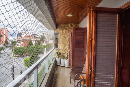 Casa à venda com 400m², 4 quartos e 8 vagasVaranda