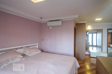 Casa à venda com 400m², 4 quartos e 8 vagasSuíte 3