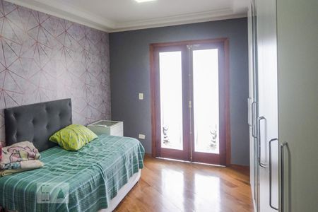 Casa à venda com 400m², 4 quartos e 8 vagasSuíte 2