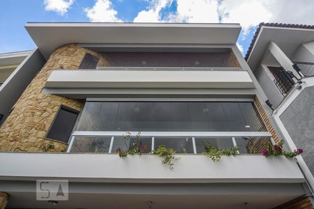 Casa à venda com 400m², 4 quartos e 8 vagasFachada
