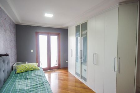 Casa à venda com 400m², 4 quartos e 8 vagasSuíte 2