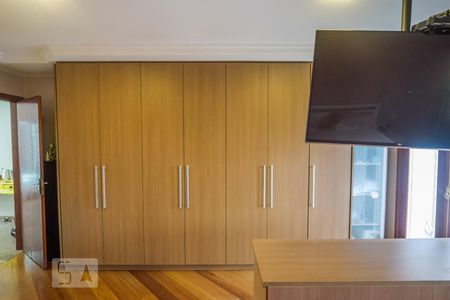 Casa à venda com 400m², 4 quartos e 8 vagasSuíte 3