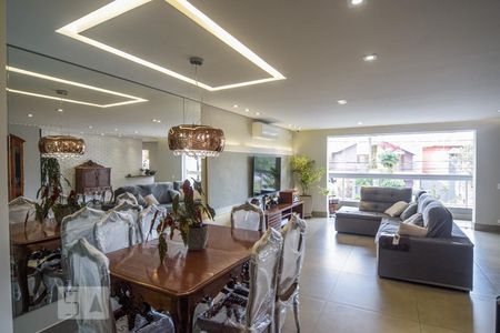 Sala de casa à venda com 4 quartos, 400m² em Jardim Textil, São Paulo