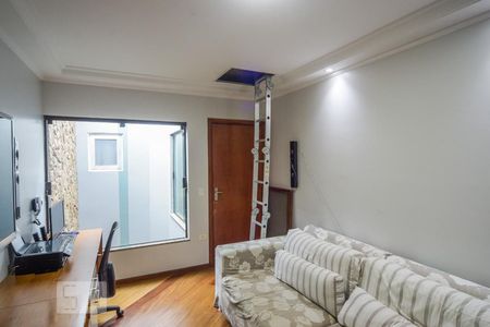 Casa à venda com 400m², 4 quartos e 8 vagasSala de TV