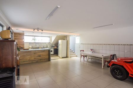 Casa à venda com 400m², 4 quartos e 8 vagasGaragem