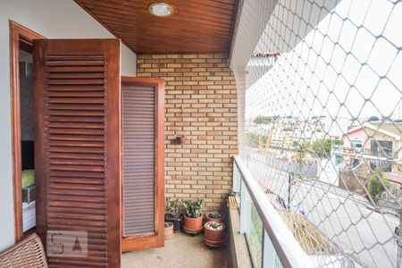 Casa à venda com 400m², 4 quartos e 8 vagasVaranda