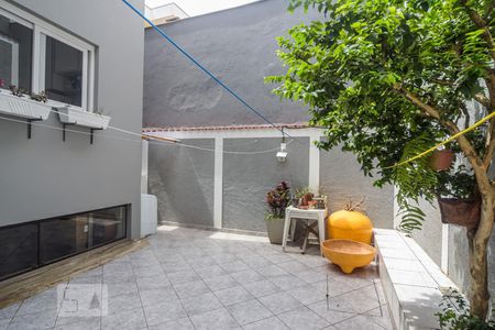 Casa à venda com 400m², 4 quartos e 8 vagasQuintal