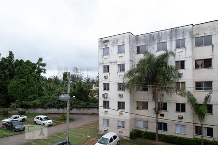 Vista da sala  de apartamento à venda com 2 quartos, 47m² em Vargem Pequena, Rio de Janeiro
