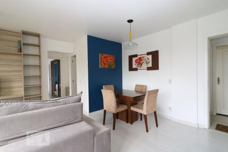 Sala de apartamento para alugar com 2 quartos, 70m² em Vila Ipiranga, Porto Alegre