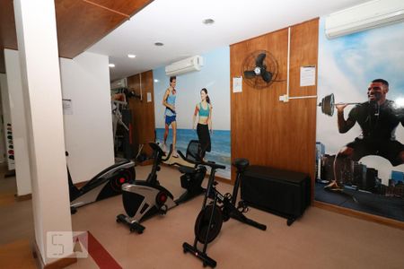Área comum - Academia de apartamento para alugar com 2 quartos, 70m² em Vila Ipiranga, Porto Alegre