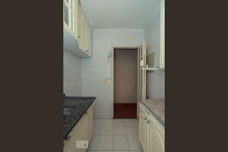 Apartamento para alugar com 58m², 2 quartos e 2 vagas Apartamento para alugar com 58m², 2 quartos e 2 vagasCozinha