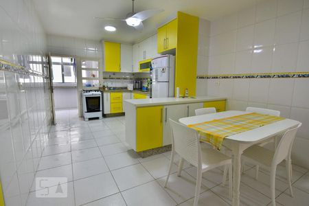 Apartamento para alugar com 142m², 3 quartos e 1 vagaCozinha