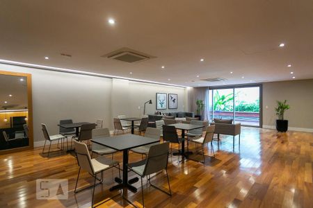 Apartamento para alugar com 35m², 1 quarto e 1 vaga Apartamento para alugar com 35m², 1 quarto e 1 vagaÁrea comum - Salão de festas