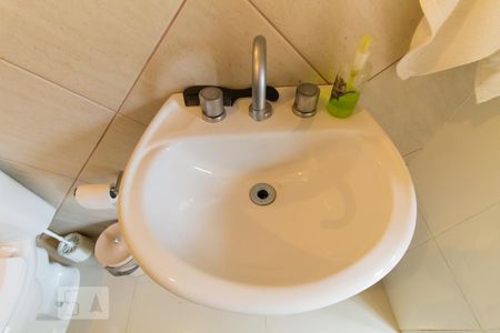 Casa para alugar com 320m², 5 quartos e 3 vagasBanheiro de Serviço