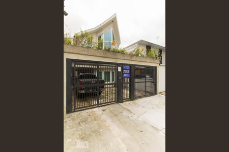 Casa para alugar com 320m², 5 quartos e 3 vagasFachada