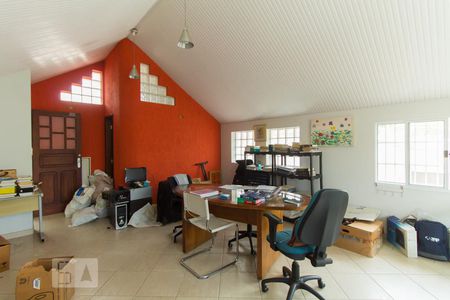 Casa para alugar com 320m², 5 quartos e 3 vagasSótão 