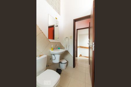 Casa para alugar com 320m², 5 quartos e 3 vagasBanheiro Sótão 