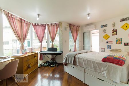 Casa para alugar com 320m², 5 quartos e 3 vagasSuíte 2