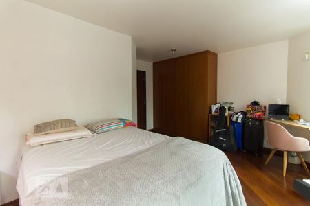 Casa para alugar com 320m², 5 quartos e 3 vagasSuíte 2