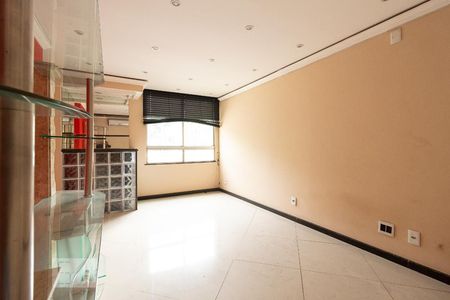 Sala de Apartamento com 3 quartos, 68m² Campo Grande
