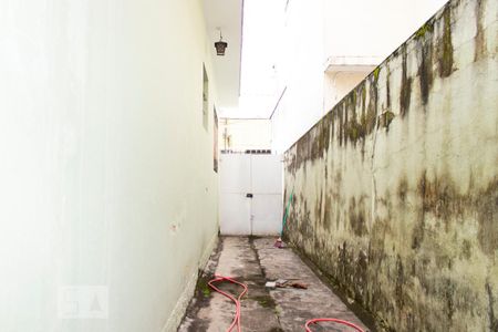 Casa à venda com 250m², 4 quartos e 1 vagaCorredor Lateral Esquerdo
