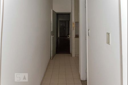 Corredor de apartamento para alugar com 1 quarto, 20m² em Estácio, Rio de Janeiro