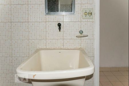 Apartamento para alugar com 20m², 1 quarto e sem vagaBanheiro - Tanque 