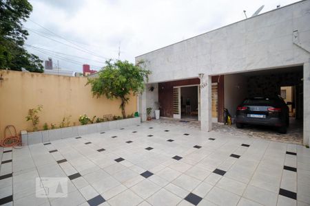 Casa à venda com 230m², 5 quartos e 4 vagasFachada