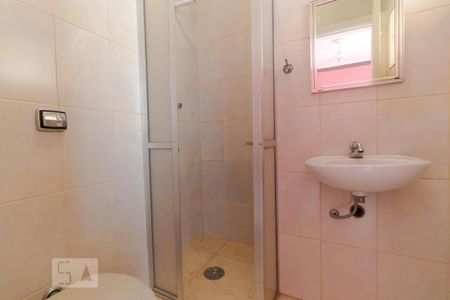 Casa à venda com 230m², 5 quartos e 4 vagasBanheiro de Serviço