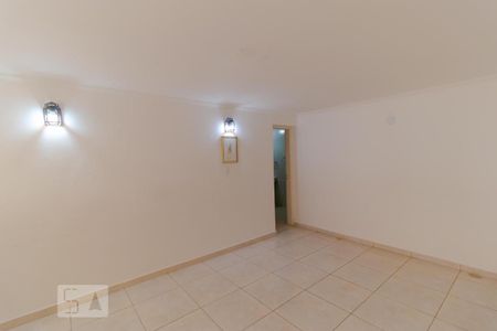 Casa à venda com 230m², 5 quartos e 4 vagasSuíte 02