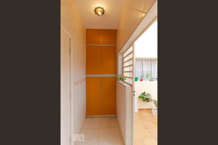 Casa à venda com 230m², 5 quartos e 4 vagasCozinha -Armário