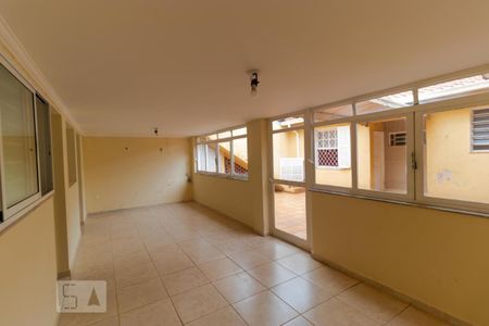 Casa à venda com 230m², 5 quartos e 4 vagasVaranda do Quarto 03 e Suíte 02