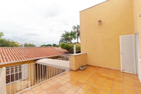 Casa à venda com 230m², 5 quartos e 4 vagasVaranda do Quarto 02 e Suíte 01