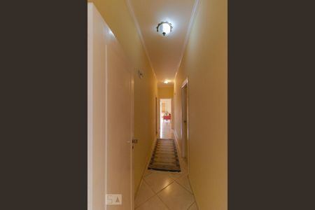 Casa à venda com 230m², 5 quartos e 4 vagasCorredor