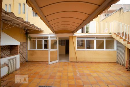 Casa à venda com 230m², 5 quartos e 4 vagasQuintal com Churrasqueira