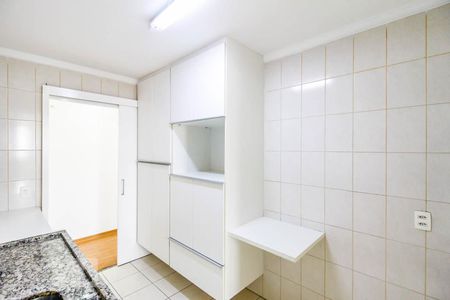 Apartamento à venda com 115m², 3 quartos e 2 vagas Apartamento à venda com 115m², 3 quartos e 2 vagasCozinha
