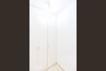 Apartamento à venda com 115m², 3 quartos e 2 vagas Apartamento à venda com 115m², 3 quartos e 2 vagasQuarto de Serviço