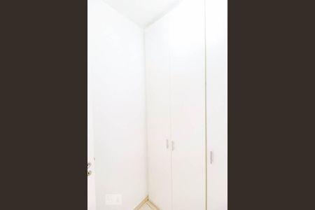 Apartamento à venda com 115m², 3 quartos e 2 vagas Apartamento à venda com 115m², 3 quartos e 2 vagasQuarto de Serviço