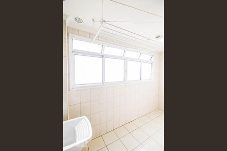 Apartamento à venda com 115m², 3 quartos e 2 vagas Apartamento à venda com 115m², 3 quartos e 2 vagasÁrea de Serviço