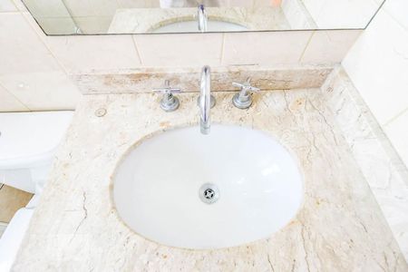 Apartamento à venda com 115m², 3 quartos e 2 vagas Apartamento à venda com 115m², 3 quartos e 2 vagasBanheiro Suíte