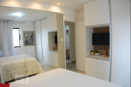 Apartamento para alugar com 80m², 3 quartos e 1 vagaQuarto 2 com banheiro